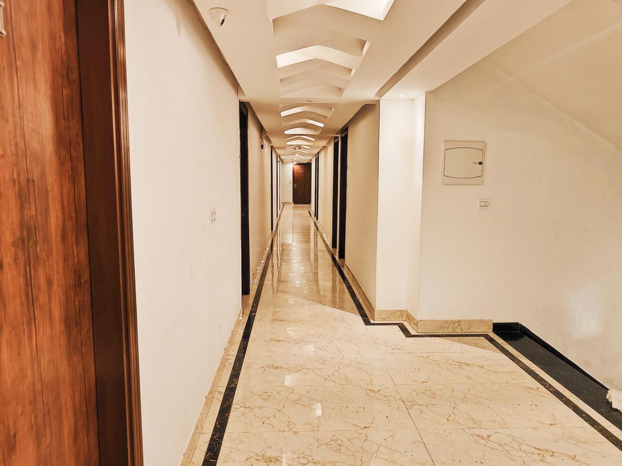 Grand Tela Near Igi Airport Delhi Hotel 4*