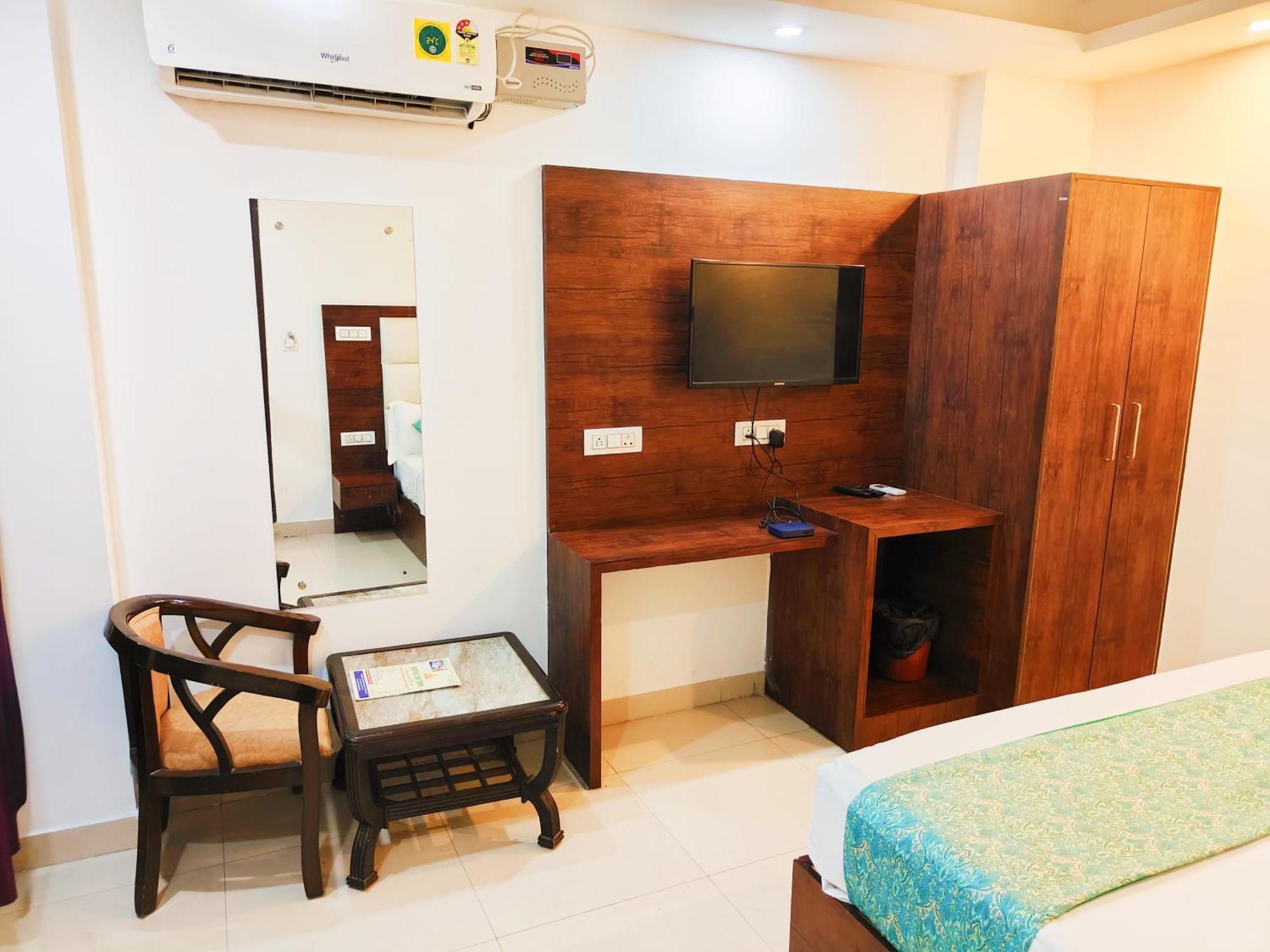 Grand Tela Near Igi Airport Delhi Hotel 4*
